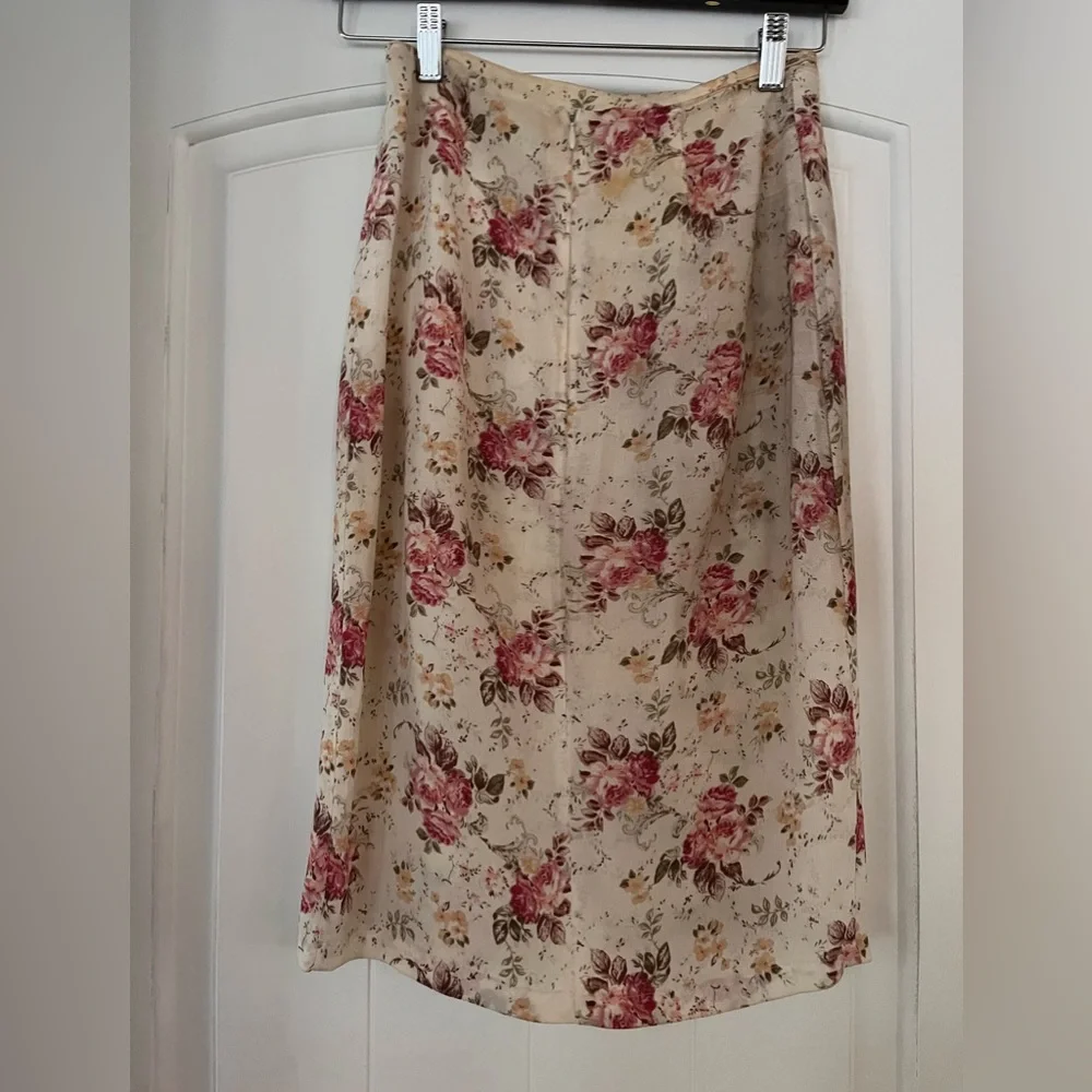 Reformation floral skirt - Picture 2 of 5